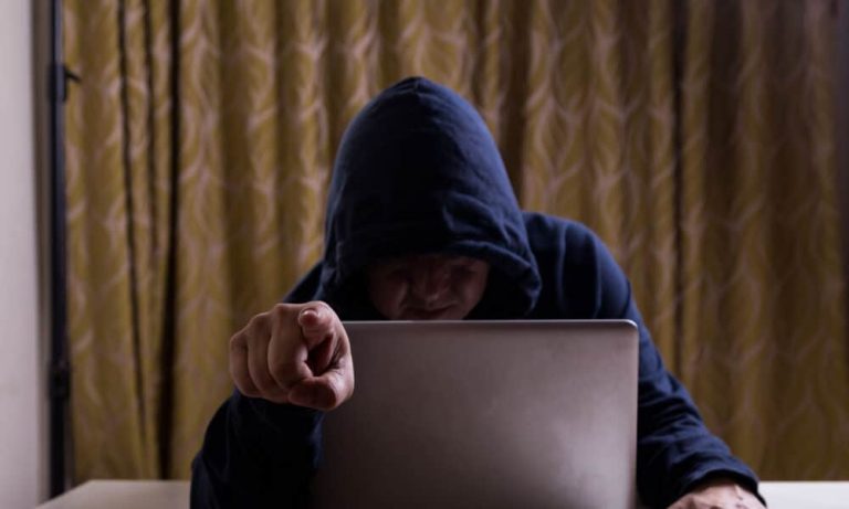 hackers-avisam:-os-principais-perigos-da-internet-em-2024